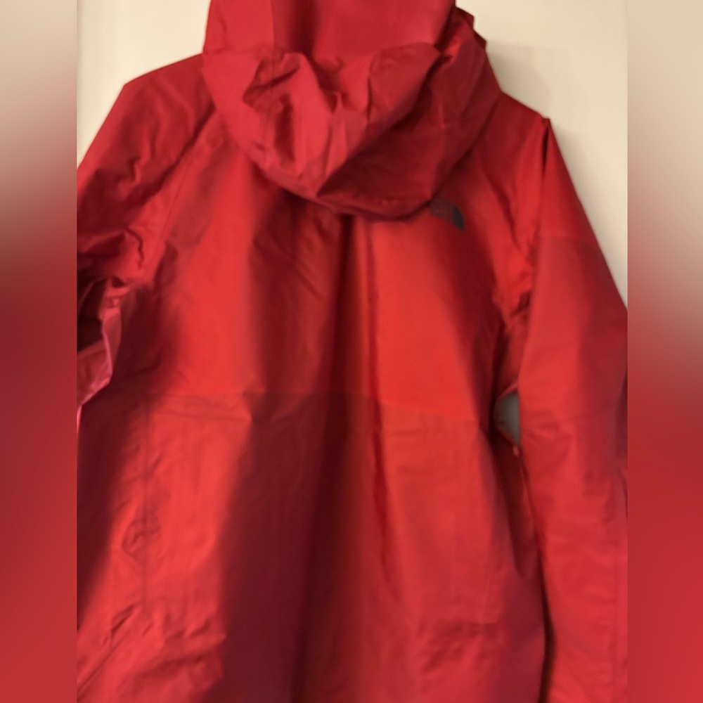 The North Face GORE TEX Red Raincoat - Picture 2 of 15